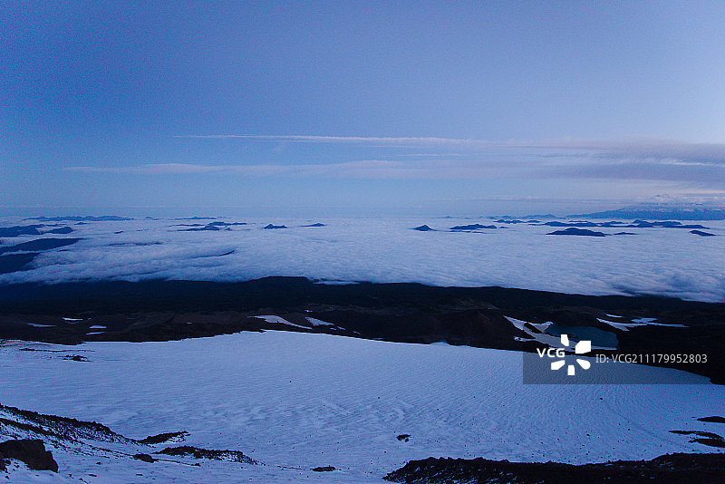 早晨的第一缕阳光！图片素材