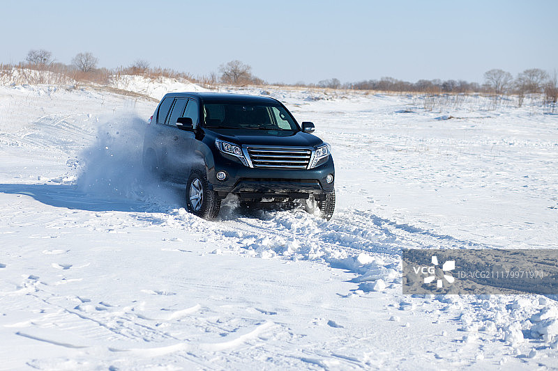 冬季SUV之旅图片素材