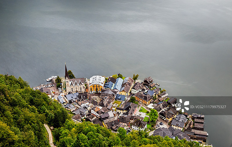 哈尔施塔特小镇俯瞰图图片素材