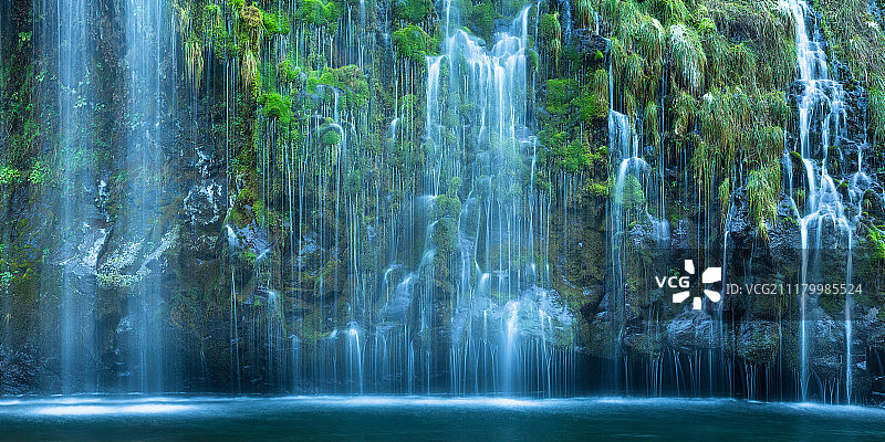 坠落的蓝色图片素材