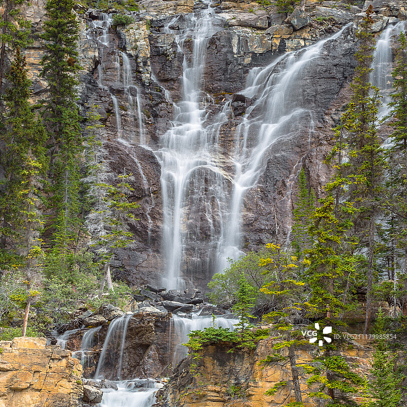 缠结瀑布图片素材