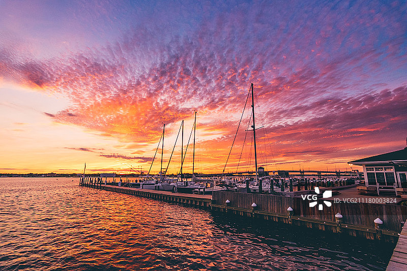 天空炸弹图片素材