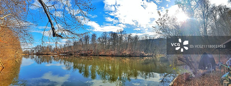 美丽的帕尔兹湖全景图片素材
