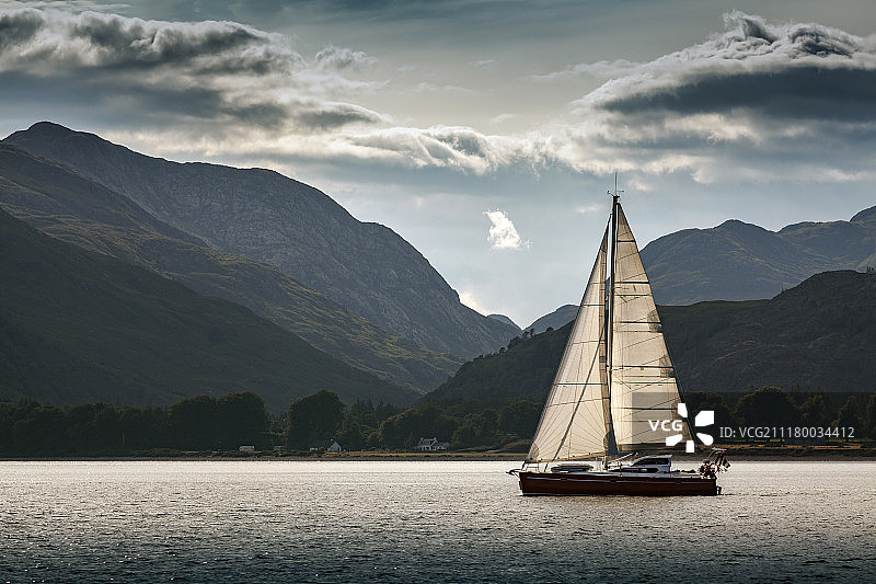 林内湖图片素材