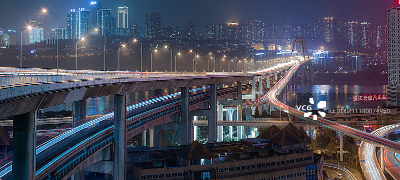 菜园坝大桥轻轨夜景图片素材