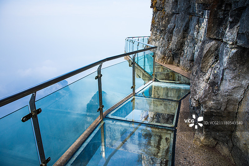 天门山玻璃栈道图片素材