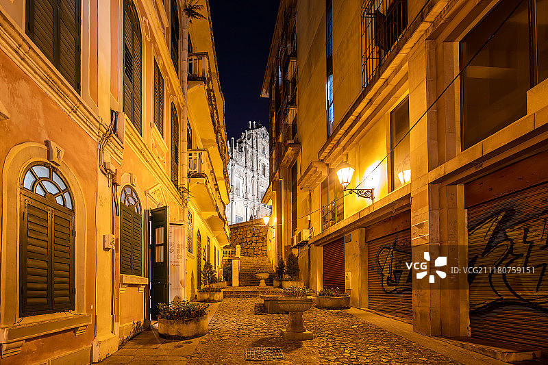澳门半岛大三巴恋爱巷夜晚特写图片素材