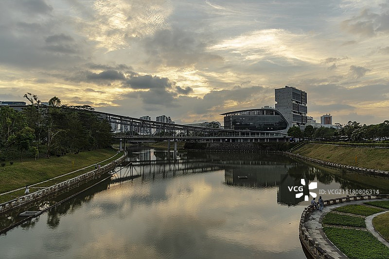 深圳南山西丽大学城校园风光图片素材