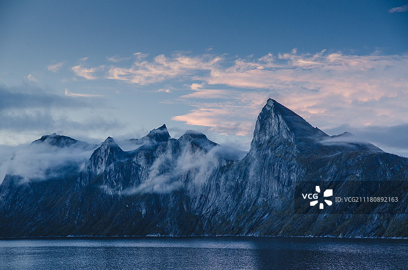 挪威塞尼亚山脉梦幻风光图片素材