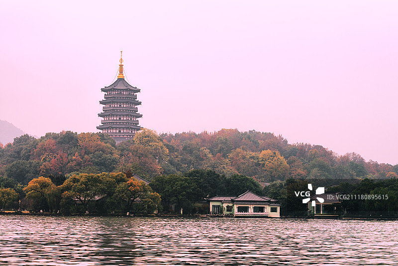 杭州西湖雷峰塔秋色图片素材
