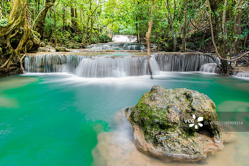泰国瀑布图片素材