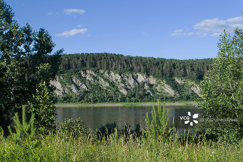 河流与岩石图片素材