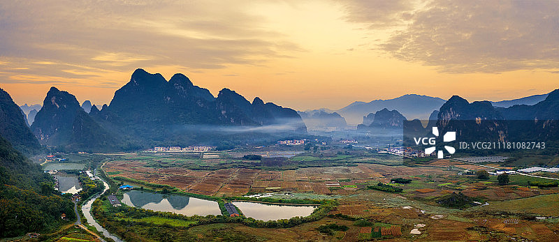 广东英西峰林山水风光图片素材
