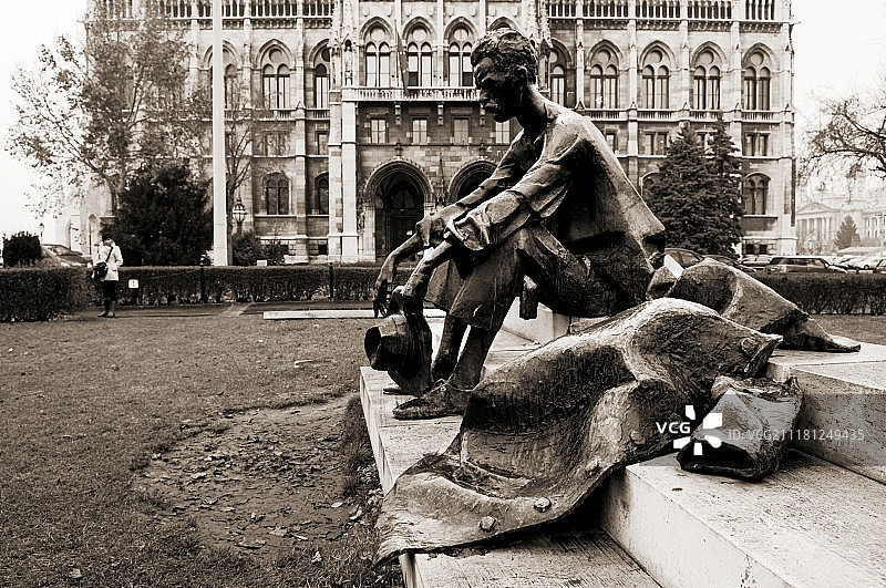 匈牙利布达佩斯的农民雕像图片素材