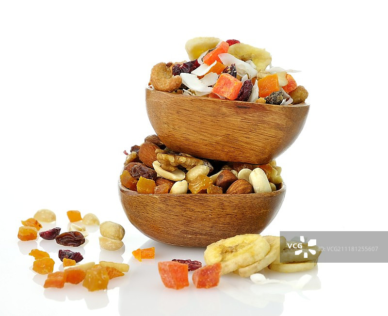 美味健康的混合果干、坚果和种子图片素材