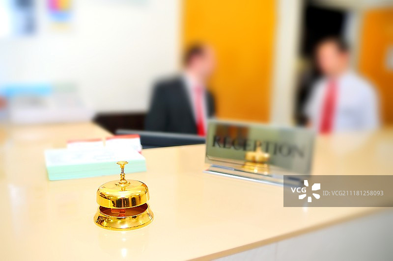 酒店接待处内的铃铛图片素材