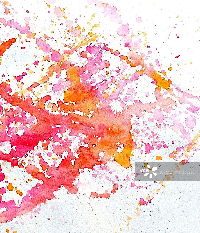 白色背景上的飞溅红色水彩污渍图片素材