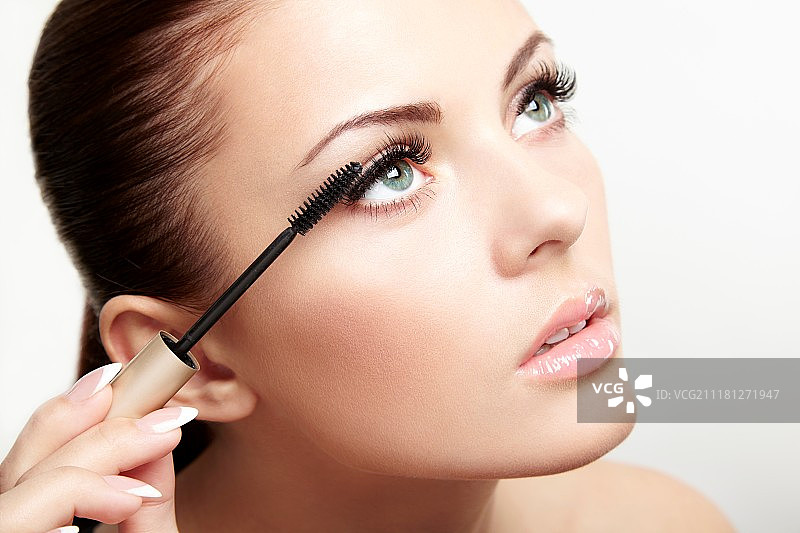 美丽的女子面部，精致的妆容，美丽的时尚图片素材