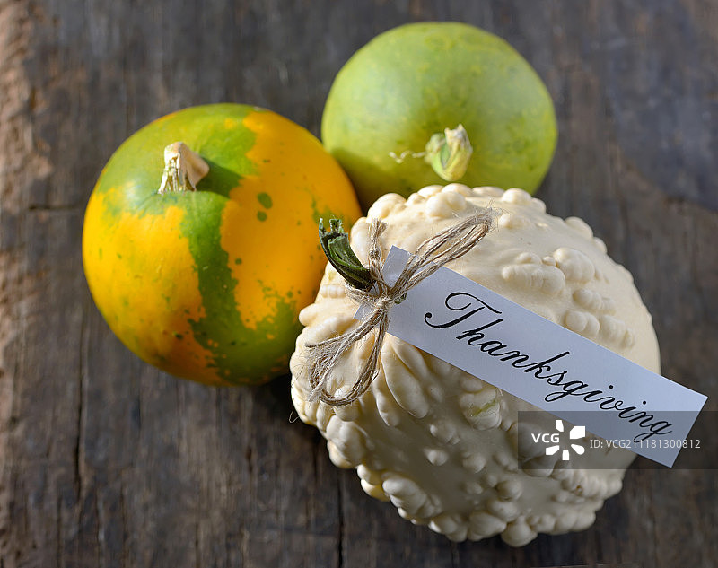 感恩节各种南瓜旧木背景图片素材