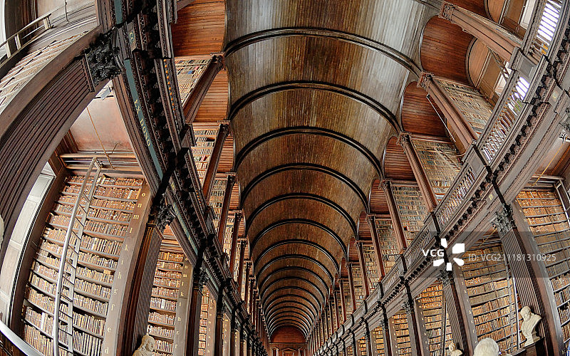 爱尔兰都柏林圣三一学院旧图书馆 - 凯尔经图片素材