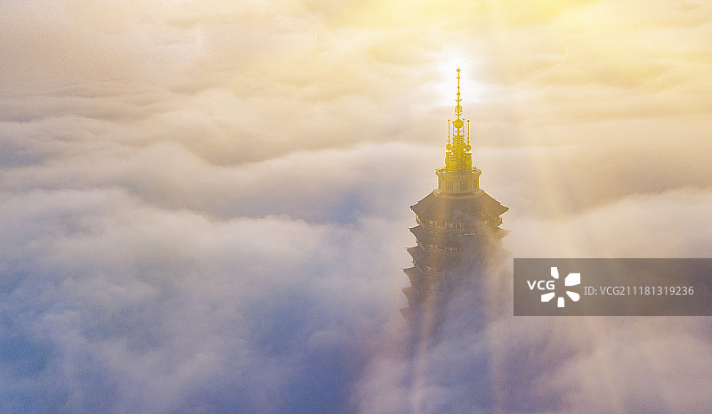 江苏常州天宁禅寺的日出清晨图片素材