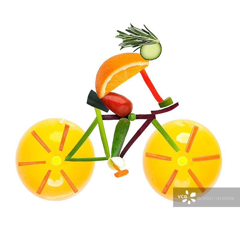 公路自行车男性骑行者形状的水果和蔬菜图片素材