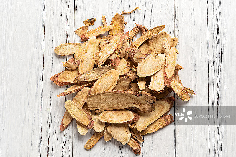 影棚拍摄中药黄芪垂直角度特写图片素材