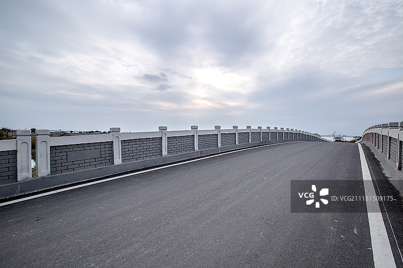 桥梁路面汽车广告背景素材图图片素材