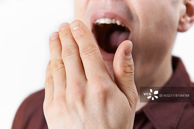 男子打哈欠特写镜头图片素材