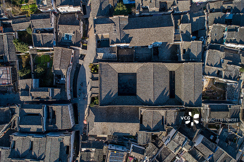 航拍 安徽黄山 西递 古村祠堂 徽派建筑群图片素材