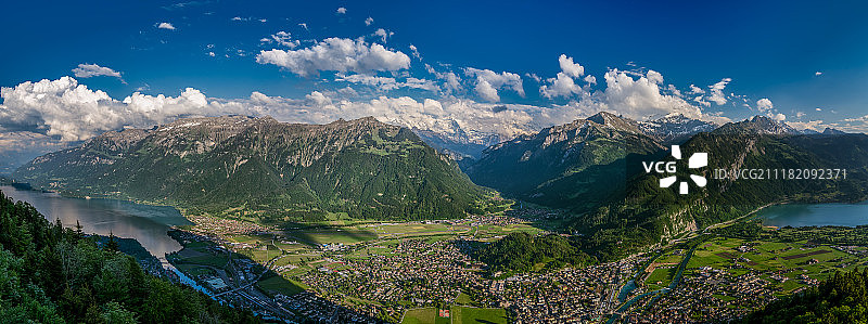 阿尔卑斯山城镇全景图片素材