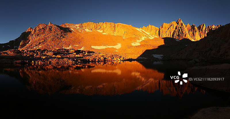 惠特尼山脉日出图片素材