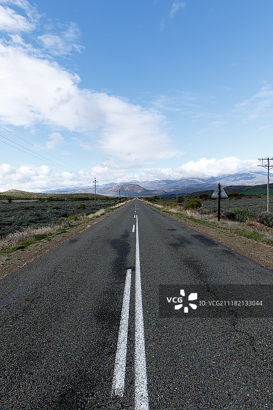 奥茨胡恩山区公路侧景图片素材