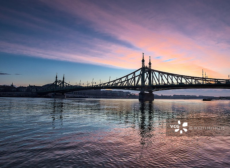 自由桥图片素材