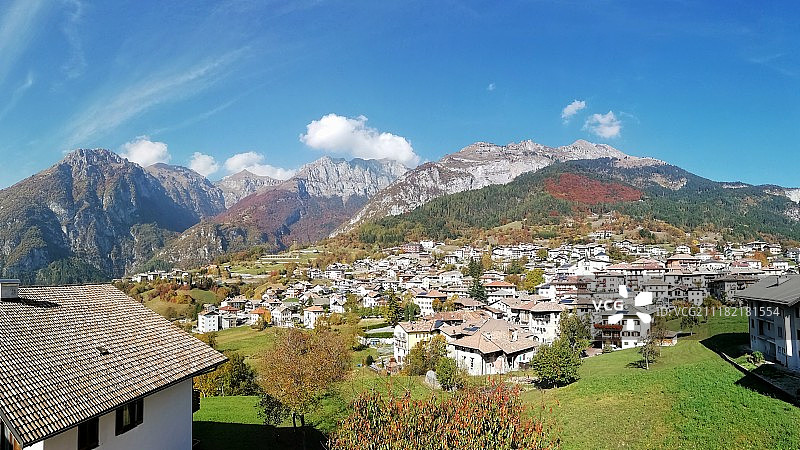 白云石山脉图片素材