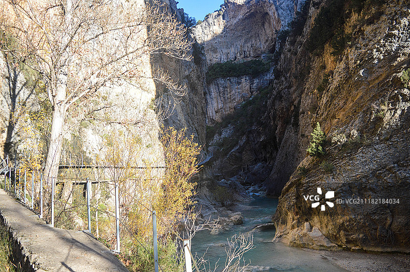 前往西班牙阿尔克萨尔镇的旅程图片素材