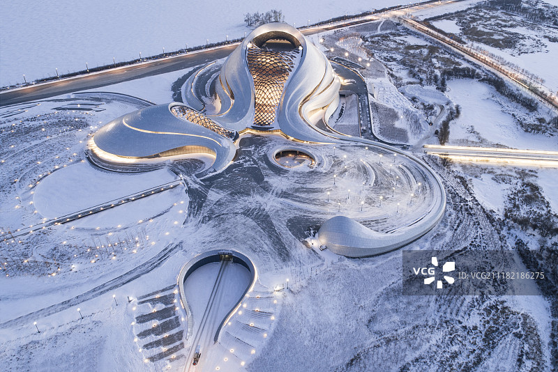 航拍哈尔滨大剧院雪景图片素材