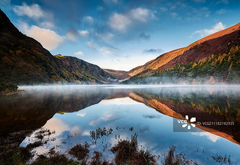 格兰达洛上湖倒影图片素材