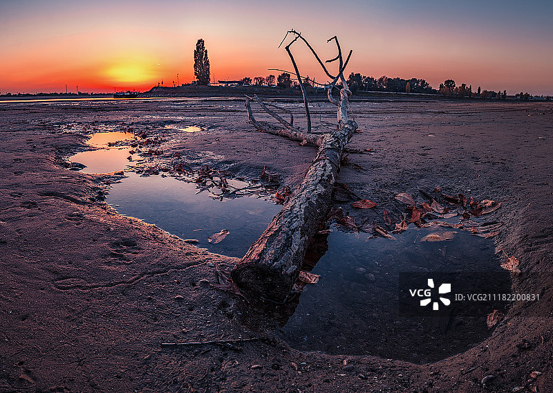 干旱日落图片素材