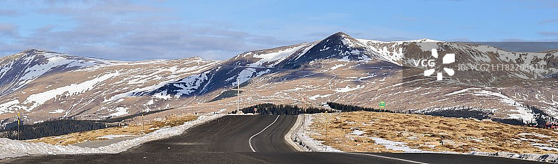 道路与山脉风光图片素材