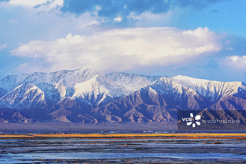 日照青海雪山图片素材