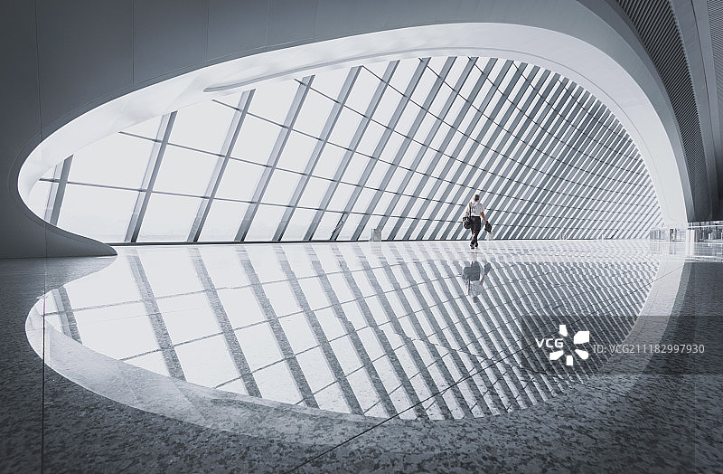 中国重庆火车站与旅客图片素材