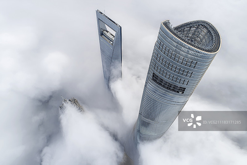 航拍陆家嘴平流云图片素材