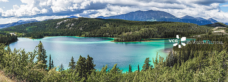 育空地区翡翠湖图片素材