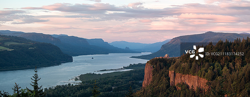 哥伦比亚河风光图片素材