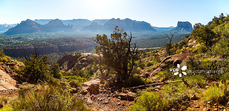 大教堂岩石 - 望向东方图片素材