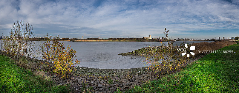 几代人之后图片素材