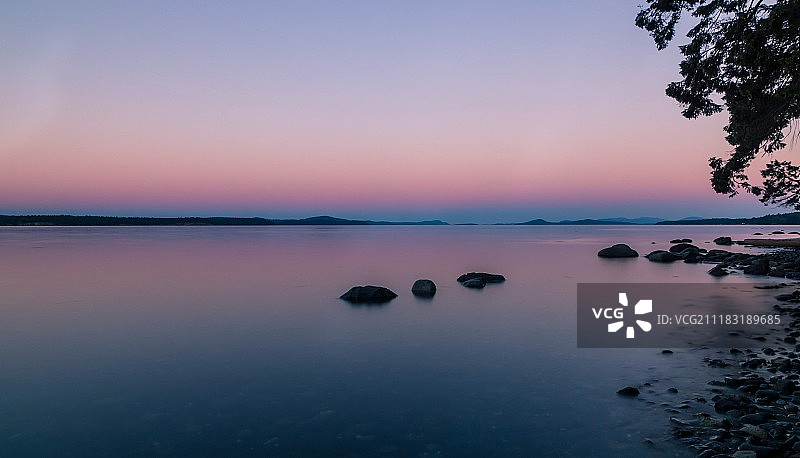 黄昏时的平静图片素材