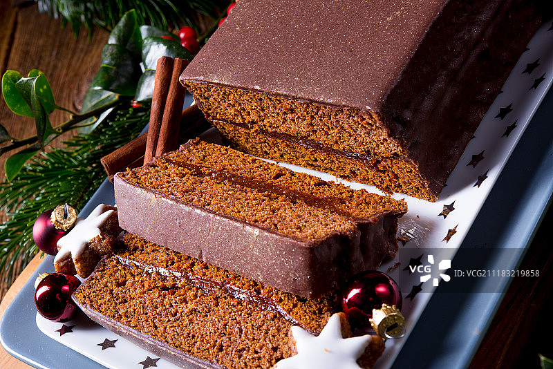 美味巧克力姜饼配李子酱馅图片素材