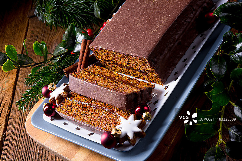 美味巧克力姜饼配李子酱馅图片素材